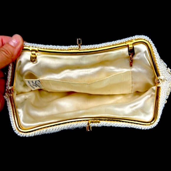 Vintage hinged ivory and iridescent beaded clutch purse SIMPSON’S Hong Kong - Picture 4 of 14